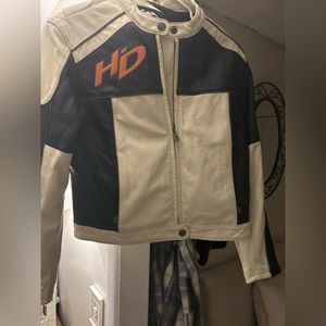 Harley Davidson Women’s Jacket Like New Cream and black, Medium. Orange HD logo